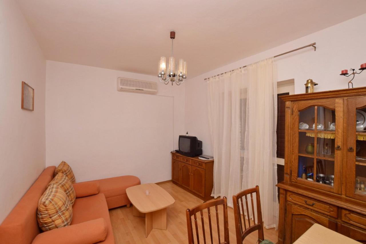 Apartments Andrija Pirovac Exterior photo